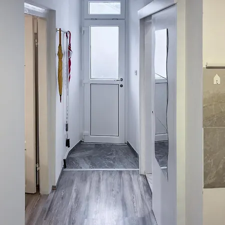 Apartman 1 Bedroom Cozy In