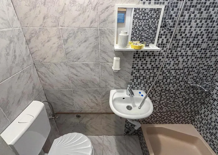 1 Bedroom Awesome In 아파트 노비비노돌스키
