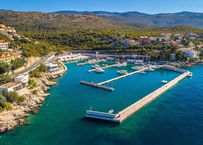 1 Bedroom Awesome In *