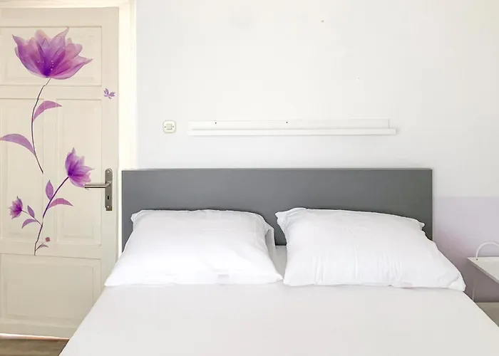 Apartman 1 Bedroom Awesome In *